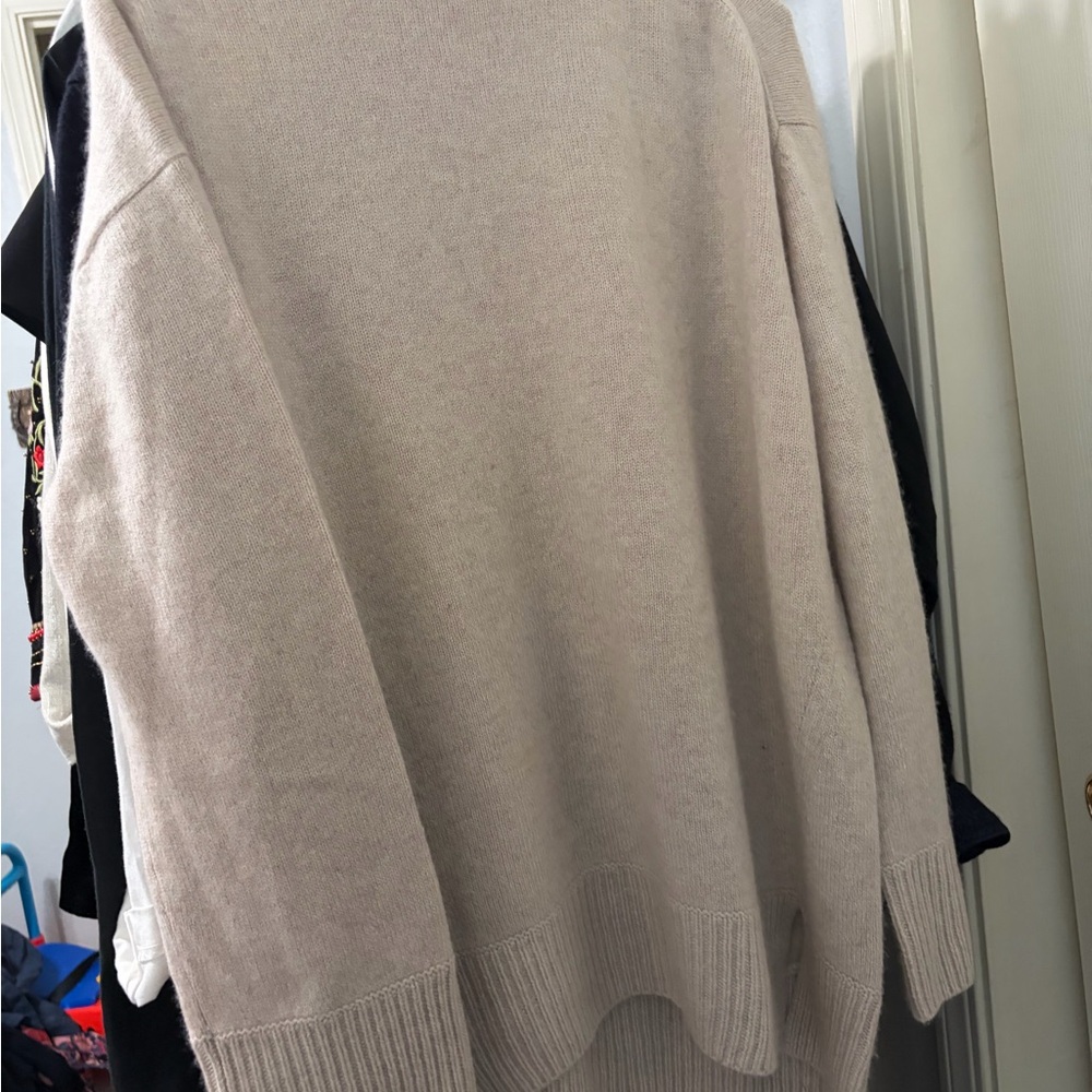 Women’s Oversized Crewneck Sweater in Light Beige